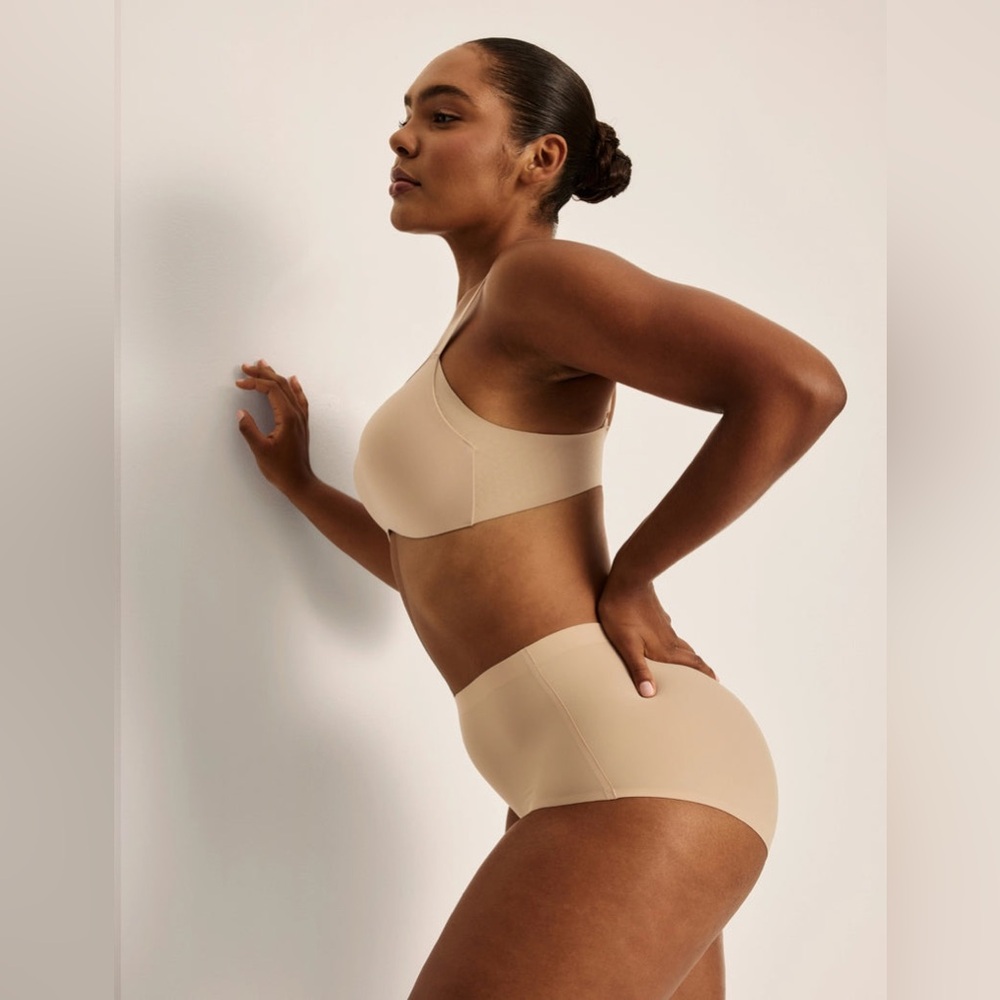 Knix WingWoman Contour Bra Size 4 Nude Neutral Everyday Undergarments Adjustable - Picture 3 of 12